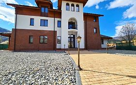 Stejarro Conac Moldovenesc